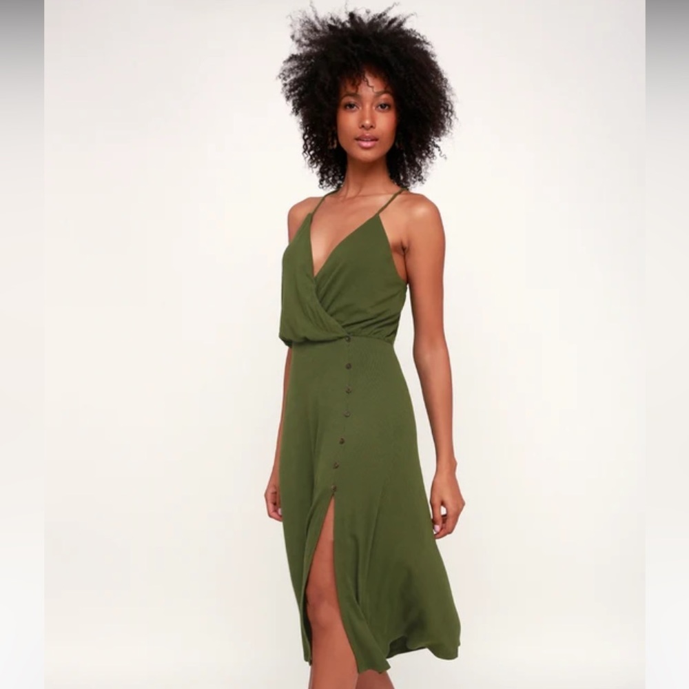 Lulu’s Lush Midi Dress. Never worn tags still on. Beautiful summer dress